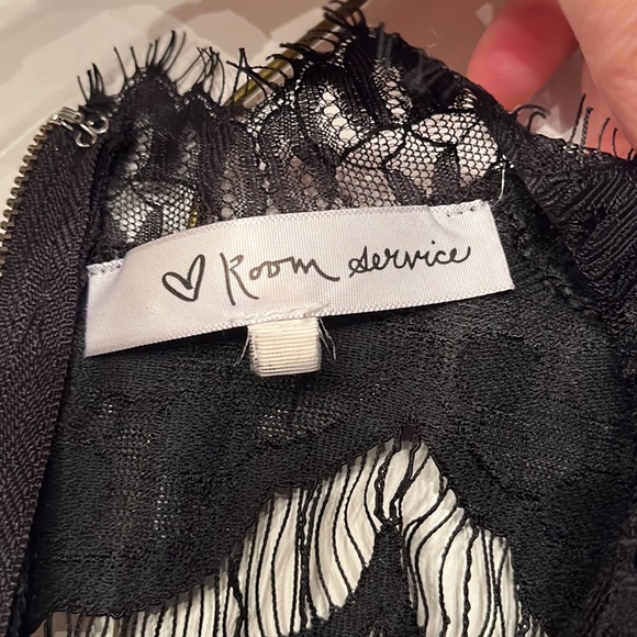 Lace high neck black crop top (M) - Picture 6 of 6